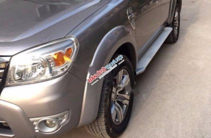 Ford Everest Limited 2011 - Gia đình cần bán xe Ford Everest Limited số tự động, chính chủ hồ sơ cầm tay, đăng kí lần đầu cuối năm 2011