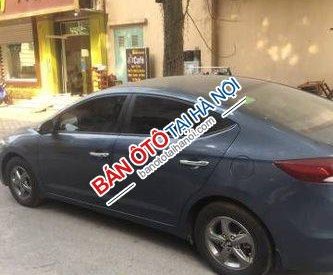 Hyundai Elantra MT 2017 - Bán Hyundai Elantra MT đời 2017 đã đi 5000 km