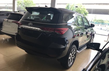 Toyota Fortuner 4x4 AT 2017 - Bán xe Toyota Fortuner 4x4 AT 2017, màu đen, nhập khẩu 