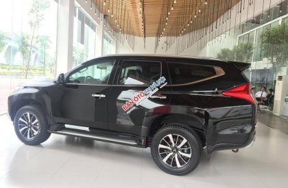 Mitsubishi Pajero Sport GLS 2017 - Giá xe Pajero Sport giảm giá 180tr trong tháng 8