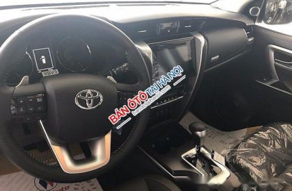 Toyota Fortuner 4x4AT 2017 - Bán Toyota Fortuner 4x4AT đời 2017, màu trắng