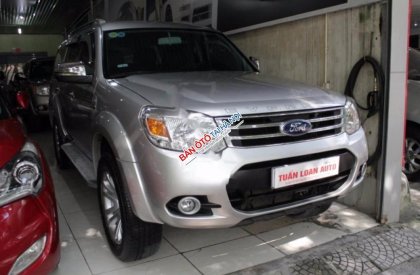 Ford Everest MT 2015 - Cần bán gấp Ford Everest MT đời 2015, màu bạc số sàn