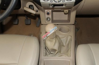 Ford Everest MT 2011 - Cần bán xe Ford Everest MT đời 2011, màu bạc chính chủ giá cạnh tranh