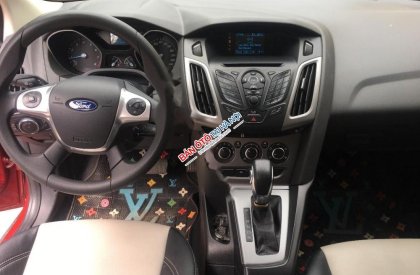 Ford Focus 1.6AT 2015 - Bán Ford Focus 1.6AT đời 2015, màu đỏ xe gia đình, giá 528tr
