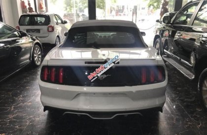 Ford Mustang Ecoboost 2.3L 2016 - Cần bán xe Ford Mustang Ecoboost 2.3L sản xuất 2016, màu trắng, xe nhập