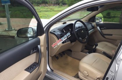 Chevrolet Aveo LT 2016 - Cần bán gấp Chevrolet Aveo LT năm 2016, màu bạc số sàn
