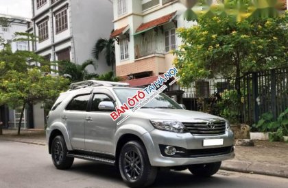 Toyota Fortuner 4x4AT 2016 - Cần bán lại xe Toyota Fortuner 4x4AT đời 2016, màu bạc như mới giá cạnh tranh