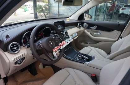 Mercedes-Benz Smart GLC 300 2017 - Bán xe mercedes GLC 300 4MATIC 2018, màu trắng giá tốt nhất thị trường
