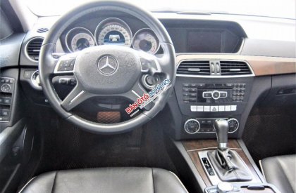 Mercedes-Benz C class C250 2013 - Bán Mercedes C250 đời 2013, màu trắng 