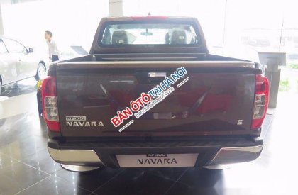 Nissan Navara NP300 2017 - Bán Nissan Navara NP300 đời 2017, màu nâu, giá chỉ 625 triệu