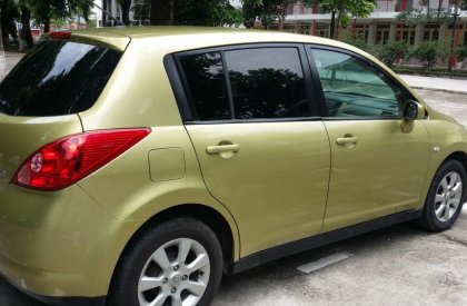 Nissan Tiida 2007 - Bán xe Nissan Tiida đời 2007, màu vàng, nhập khẩu