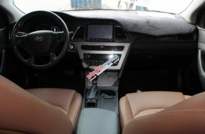 Hyundai Sonata 2.0 AT 2014 - Cần bán Hyundai Sonata 2.0 AT đời 2014, màu nâu, nhập khẩu nguyên chiếc, 815tr