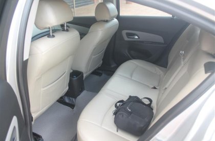 Chevrolet Cruze LS 2015 - Cần bán xe Chevrolet Cruze LS đời 2015, màu bạc, chính chủ, 465 triệu