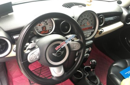 Mini Cooper 2009 - Cần bán lại xe Mini Cooper SX năm 2009 màu trắng, 560 triệu, xe nhập