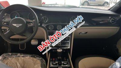 Bentley Mulsanne Speed 2015 - Bán Bentley Mulsanne Speed màu đen nội thất trắng đen, xe nhập khẩu nguyên chiếc theo hình thức lướt, sản xuất 2015