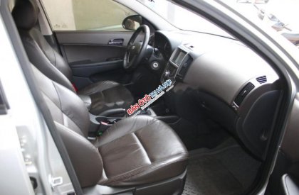 Hyundai i30 CW 2011 - Bán ô tô Hyundai i30 CW 2011, màu bạc, nhập khẩu  