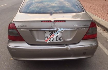 Mercedes-Benz E class E200 2008 - Chính chủ bán Mercedes E200 đời 2008, màu vàng 