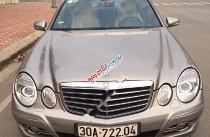 Mercedes-Benz E class E200 2008 - Chính chủ bán Mercedes E200 đời 2008, màu vàng 