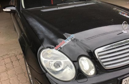 Mercedes-Benz E class E240 2004 - Cần bán Mercedes E240 đời 2004, màu đen