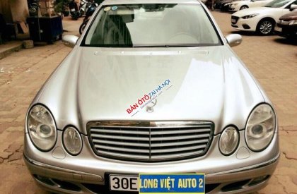 Mercedes-Benz E class E240 2004 - Cần bán xe Mercedes E240 đời 2004, màu bạc, nhập khẩu, chính chủ giá cạnh tranh