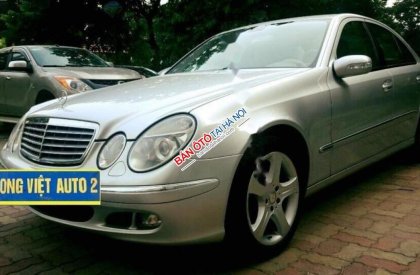 Mercedes-Benz E class E240 2004 - Cần bán xe Mercedes E240 đời 2004, màu bạc, nhập khẩu, chính chủ giá cạnh tranh