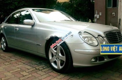 Mercedes-Benz E class E240 2004 - Cần bán xe Mercedes E240 đời 2004, màu bạc, nhập khẩu, chính chủ giá cạnh tranh