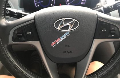 Hyundai Accent AT 2015 - Cần bán xe Hyundai Accent AT đời 2015, màu đen, nhập khẩu nguyên chiếc