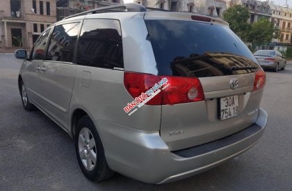 Toyota Sienna LE 3.5 2009 - Bán Toyota Sienna LE 3.5 năm 2009, màu bạc, nhập khẩu 