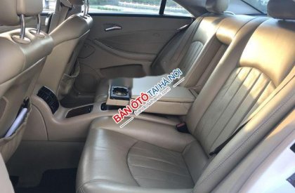 Mercedes-Benz CLS class V6 2005 - Cần bán lại xe Mercedes V6 đời 2005, màu trắng chính chủ, giá tốt