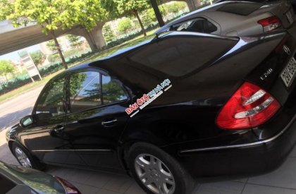 Mercedes-Benz E class E240 2004 - Bán Mercedes E240 năm 2004, màu đen, nhập khẩu nguyên chiếc