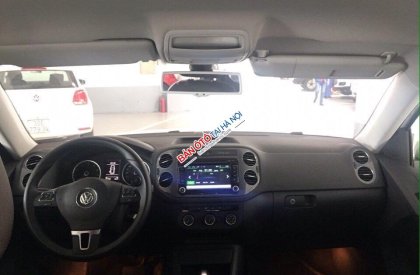 Volkswagen Tiguan 2016 - Bán Volkswagen Tiguan 2.0AT, sản xuất năm 2016