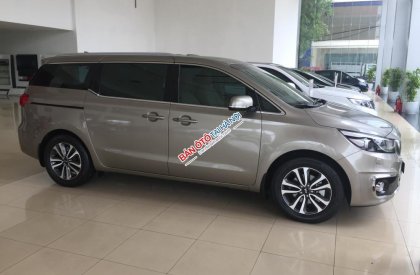 Kia Sedona DAT 2018 - [Kia Giải Phóng] bán Kia Sedona DAT đời 2018, máy dầu, màu vàng cát. Sang trọng và tiện nghi