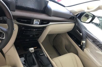 Lexus LX5700 2018 - Cần bán Lexus LX5700 2018, màu vàng, nhập khẩu Mỹ mới 100%, giao xe ngay 