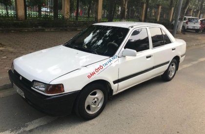 Cần bán gấp Mazda 323 đời 1995, màu trắng, nhập khẩu giá cạnh tranh