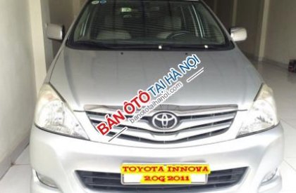 Toyota Innova   MT  2011 - Cần bán Toyota Innova MT đời 2011, màu bạc chính chủ giá cạnh tranh