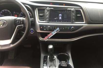 Toyota Highlander LE 2017 - Bán xe Toyota Highlander LE năm 2017, màu đen, nhập khẩu, tên tư nhân
