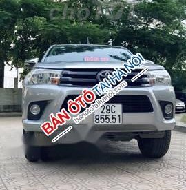 Toyota Hilux  MT 2016 - Minh cần bán Hilux Sx 2016, đăng ký tháng 5/2017, số sàn 1 cầu, máy dầu