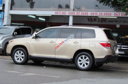 Mercedes-Benz E class 2011 - Bán Toyota Highlander LE 2011 màu vàng