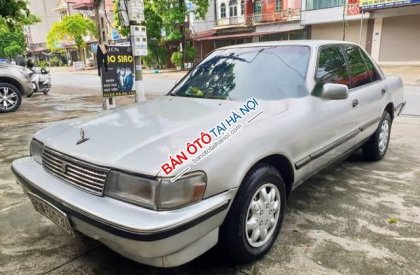 Toyota Cressida   GL   1992 - Cần bán gấp Toyota Cressida GL 1992, màu bạc, giá 65tr