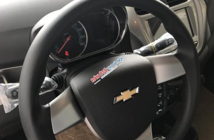 Chevrolet Spark LT 2018 - Bán ô tô Chevrolet Spark LT 2018, màu đỏ, hỗ vay trả góp 90%, lãi suất thấp, đăng ký đăng kiểm