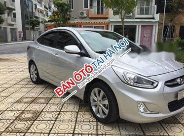 Hyundai Accent 2017 - Bán Hyundai Accent sản xuất 2017, màu bạc, 519tr