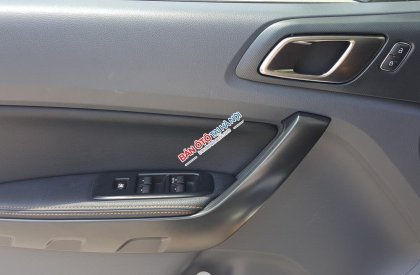 Ford Ranger Wildtrack 3.2 2017 - Bán Ford Ranger Wildtrack 3.2 sản xuất 2017, xe gia đình, đi được 1,8 vạn km, rất giữ gìn sơn zin cả, xe còn sổ bảo hành