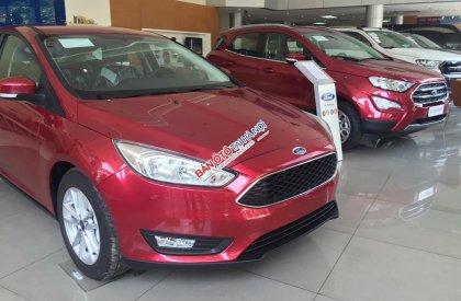 Ford Focus Titanium 2018 - Bán Ford Focus giao ngay, đủ màu, giảm cực mạnh, hỗ trợ 80%, 8 năm - LH: 0942552831 