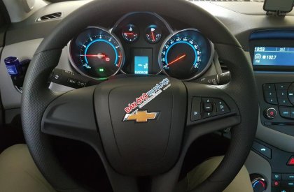 Chevrolet Cruze LT 2016 - Bán Chevrolet Cruze LT 2016, màu trắng ít sử dụng