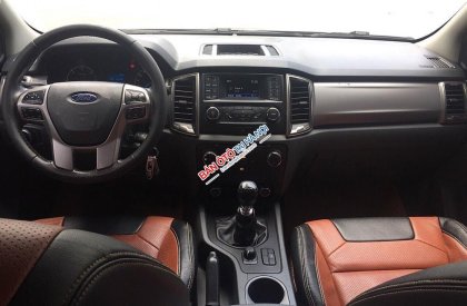 Ford Ranger XLT 4X4 2016 - Bán Ford Ranger XLT 4X4 năm sản xuất 2016, màu vàng, nhập khẩu nguyên chiếc, giá tốt