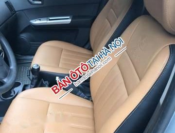 Hyundai Getz 1.1 2010 - Bán Hyundai Getz 1.1 năm 2010, màu bạc số sàn, phiên bản đủ