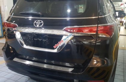 Toyota Fortuner 4x4 AT 2018 - Bán Toyota Fortuner 4x4 AT đời 2018, màu đen, nhập khẩu nguyên chiếc