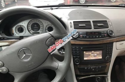 Mercedes-Benz E class  E200  2008 - Cần bán gấp Mercedes E200 năm sản xuất 2008, màu vàng