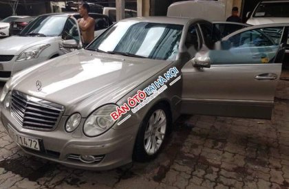 Mercedes-Benz E class  E200  2008 - Cần bán gấp Mercedes E200 năm sản xuất 2008, màu vàng