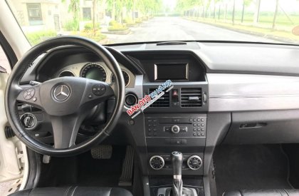 Mercedes-Benz CLS class GLK300 2011 - Bán xe Mercedes sản xuất năm 2011, màu trắng giá cạnh tranh